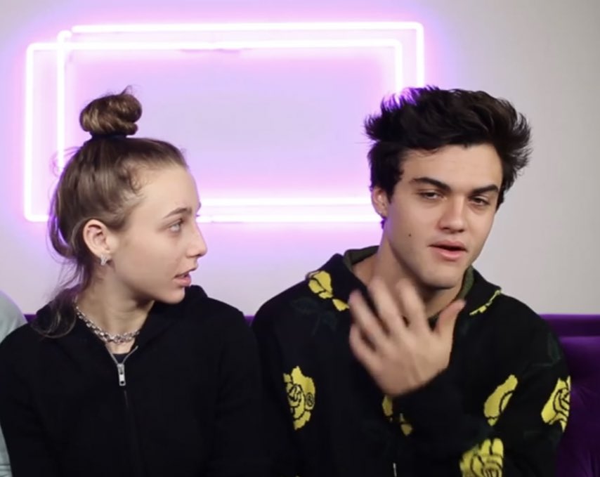 emmascalvins's tweet image. ah shit here we go again