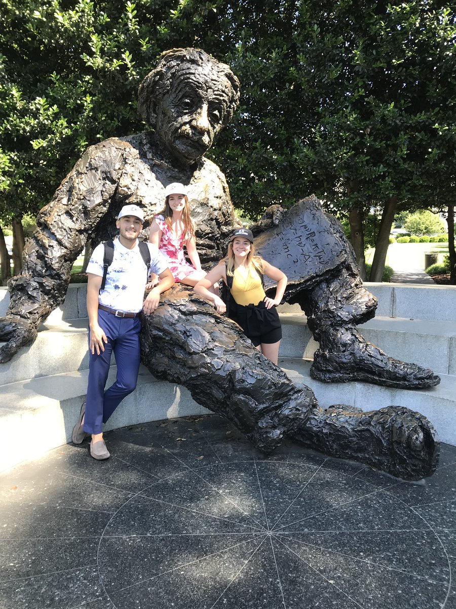 tara_dedrickson's tweet photo. Did a scavenger hunt through DC and Arlington for EK today!@EKConsulting https://t.co/JEDypSIdDq