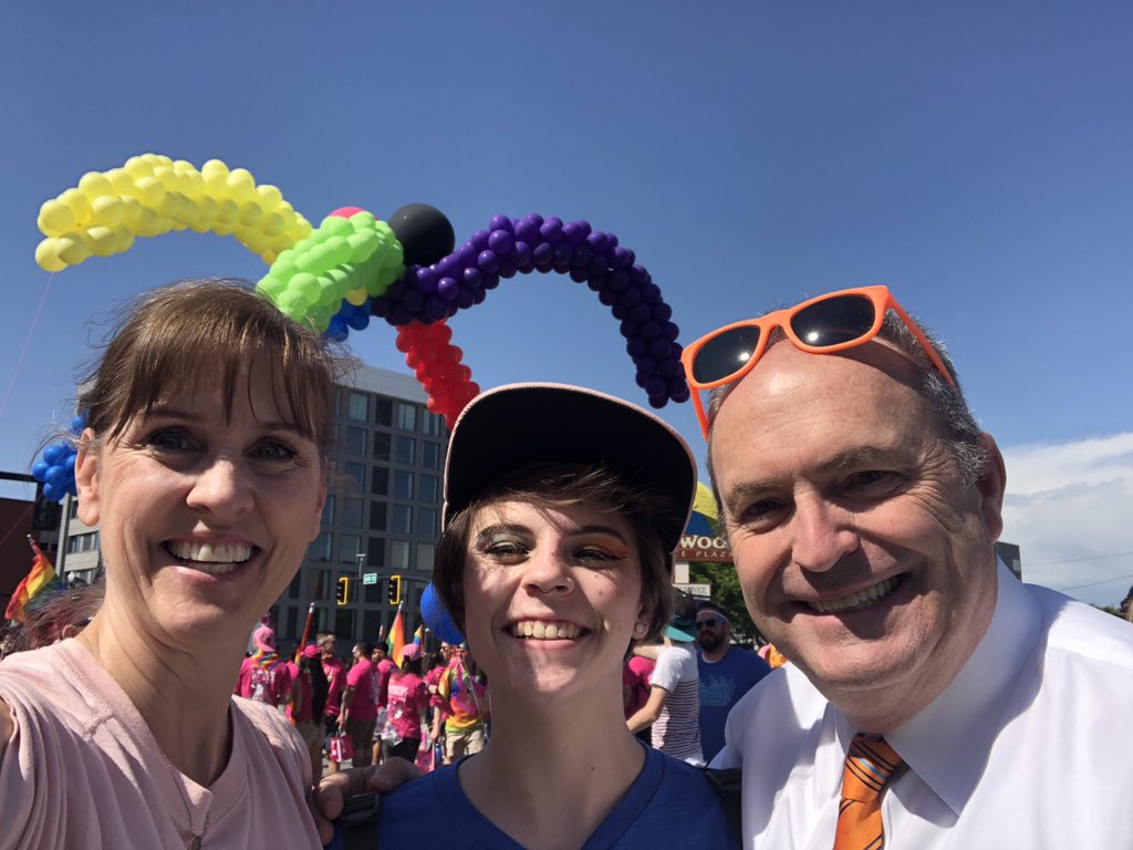daftprettyboy22's tweet photo. Pride was so amazing this year. My mom and step dad made a huge step in supporting me by not only coming to their first pride, but also marching in the parade with me. So grateful to have such support so I can be who I am🏳️‍🌈🥳 #genderqueer https://t.co/cZmbsQmOp1