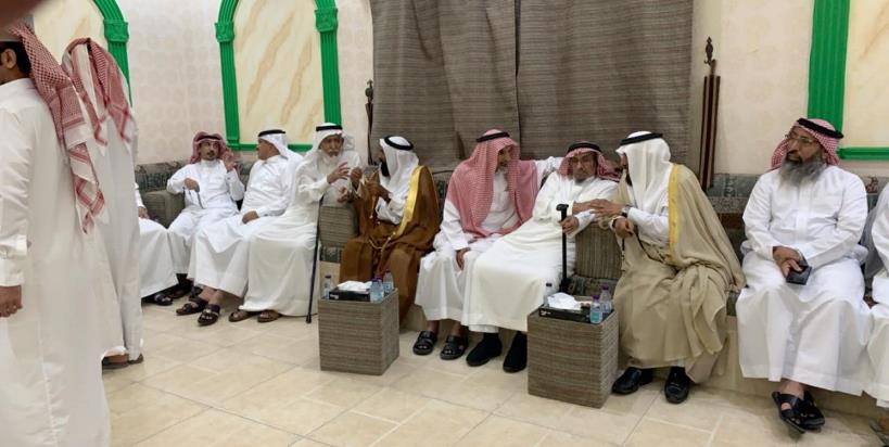 zaub_news's tweet photo. #زعب #قبيلة_زعب
حفل عشاء محمد بن سعد الحقيط واخوانه بمناسبة عيد الفطر المبارك -  https://t.co/YA9u5S5FbK -  

... https://t.co/yYPT8Cbgro