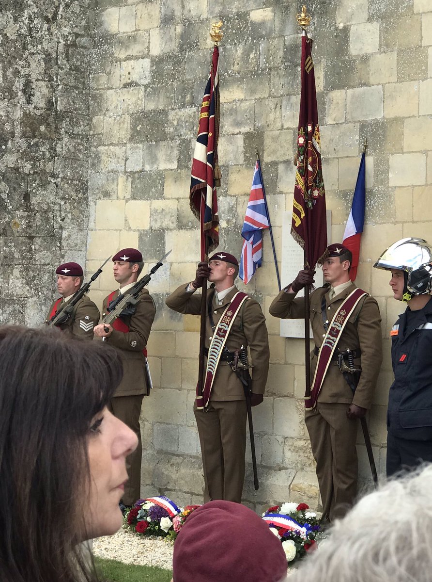 sergemarie15's tweet photo. #Brexit or not Brexit les cérémonies de ce jour à #SaintVaast et à #Putot @AugePays @NCPA_Normandie ont encore montré combien l’amitié entre les #Normands et les #Britanniques était profonde et indéfectible #DDay75 @SophieGaugain @christoblanchet @Pm_Germain @CorinneFeret https://t.co/aGYDjfGDGg