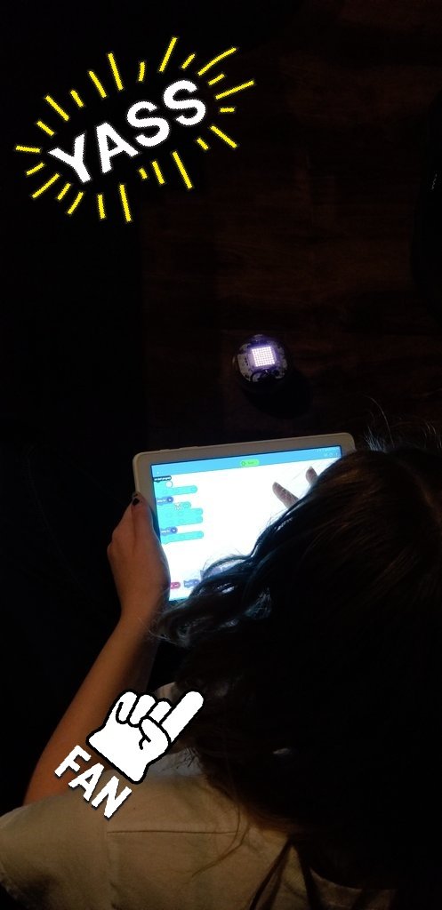 Cullen4EDU's tweet image. My 13 y/o sister came to visit to get volunteer hours. I had her putting @Sphero into deep sleep.... She asked what they were....This is her now #makingbigbrotherproud #firsttimecoding @GirlsWhoCode @SpheroEdu #rogueSphero