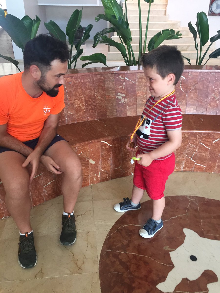 LCardiff1982's tweet photo. @canadahilloak #EverydayHeroes #MenorcaLife James enjoyed spotting people who help us in Menorca. Lifeguards,postmen,hotel staff and all the people working at the airport! 👦🏻☀️⛵️ https://t.co/WsAXo2DteN
