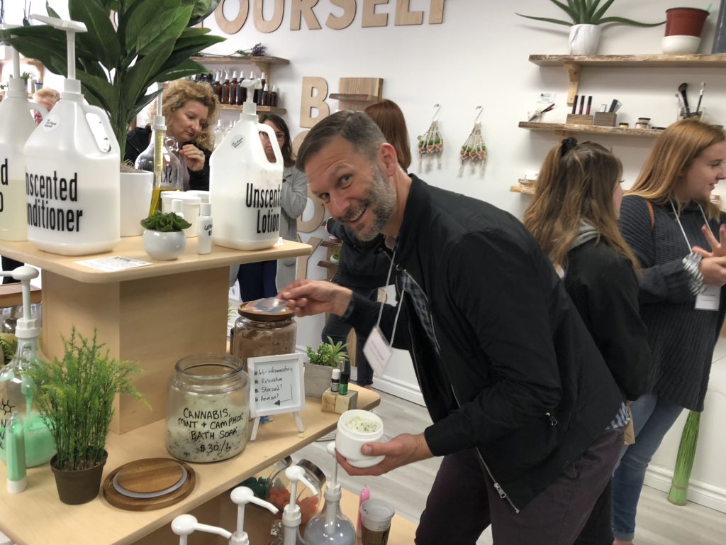alison_theodore's tweet photo. Waterfalls and Llamas๐ฆ and bath bombs oh my! Great time laughing and learning on the first day of our #VisitGreyFam #TourismMattersInGrey https://t.co/yElYjpEQ1b