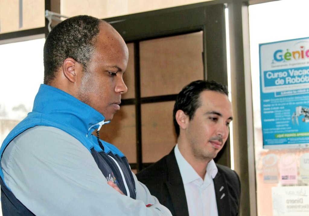 GoberLoja's tweet photo. Durante la jornada cumplida en #Loja, @eliastenoriom, secretario de @JuventudesEcu, junto a @eleduja, gobernador, realizó la visita al Centro de Negocios #QuoHub, espacio de emprendimientos locales. La autoridad destacó el potencial en expansión con el que cuenta la provincia. https://t.co/MgVs57GaQv