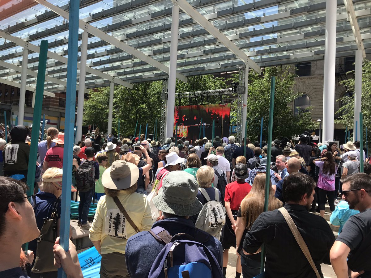 david_turnbull's tweet photo. If you’ve never watched a live-streamed court hearing about the future of humanity with hundreds of your neighbors, standing in solidarity with amazing young people fighting for their futures, you haven’t lived. #AllEyesOnJuliana #youthvgov https://t.co/mBftFbvK8K