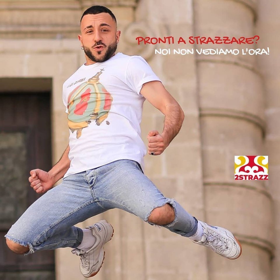 2strazz, la linea di t-shirt per la Festa della Bruna materainside.it/2strazz-la-lin…