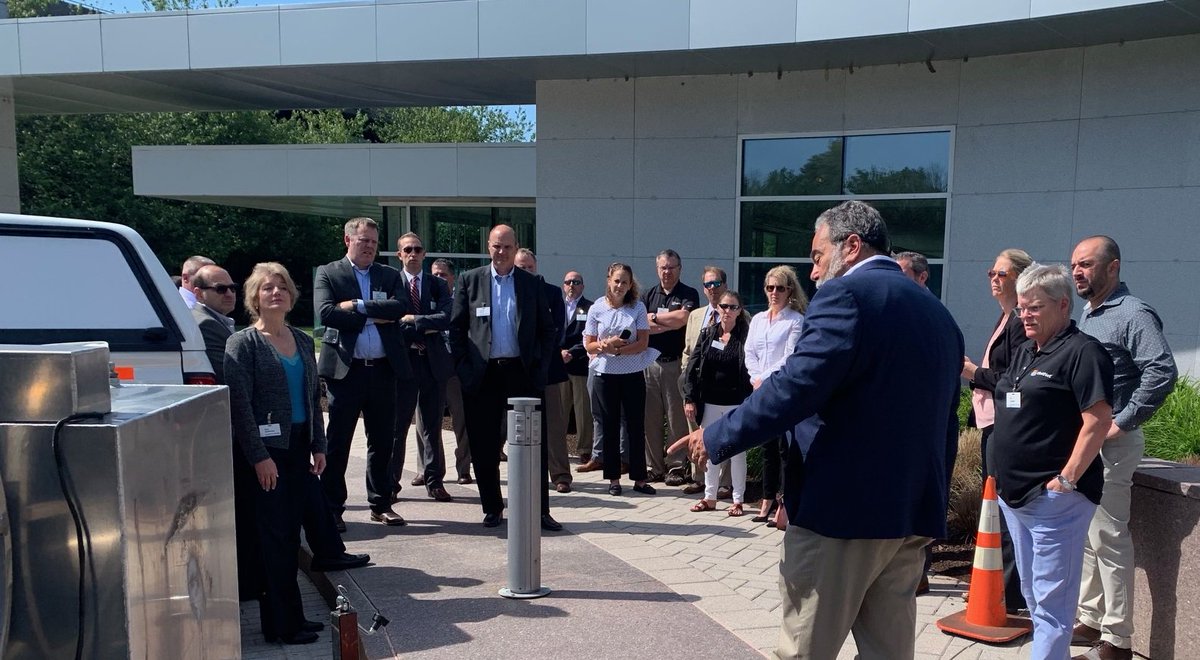 FirstNetChair's tweet photo. Joined the #FirstNet Public Safety Advisory Committee today as members toured AT&amp;T's Global Network Operations Center and learned about FirstNet-dedicated security operations. A @FirstNet Cell on Wheels was also on site for a demo. #FirstNetinAction #FirstNetPSAC @FirstNetGov https://t.co/30YVyZu1Gn