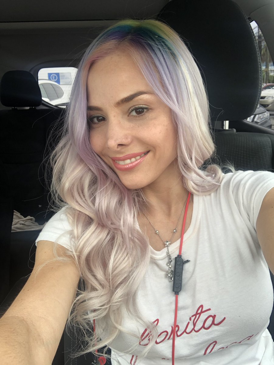 Buenas tardes mis corazones 💕 gracias a <a href="/paolasupply/">PAOLABEAUTY</a> por mis extensiones me encantaron !!