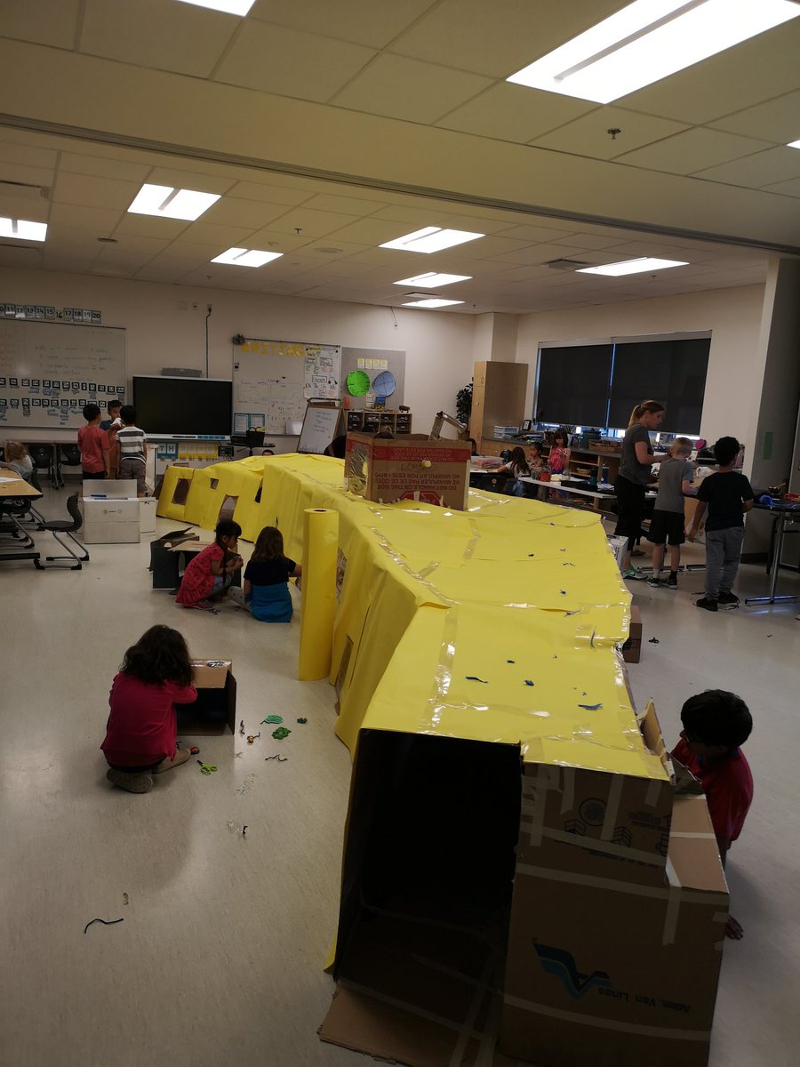 BRSKolleeMontgo's tweet photo. We all live in a yellow.....🎶 #learningatbrs https://t.co/Nt7KWc6VfW