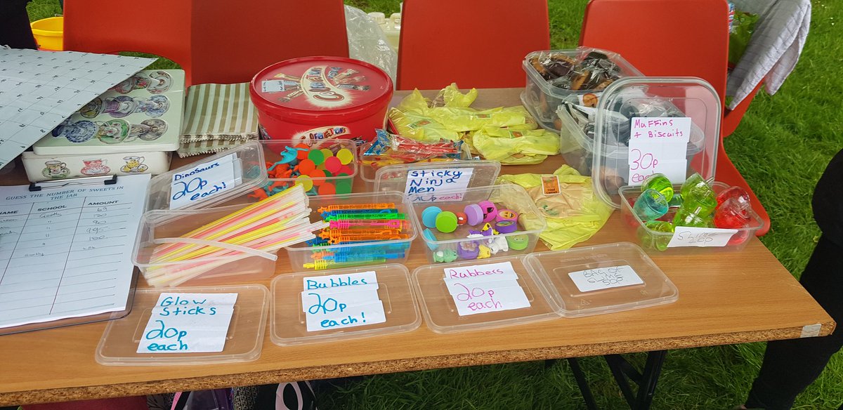 carlybrunton's tweet photo. Great fun at Gartly tournament tonight! Good turnout of teams who all played well! Our rainbow room team did a roaring trade on their slime and pocket money treats stall too! #teamgartly #ourweeschool https://t.co/UKxGgGA96x