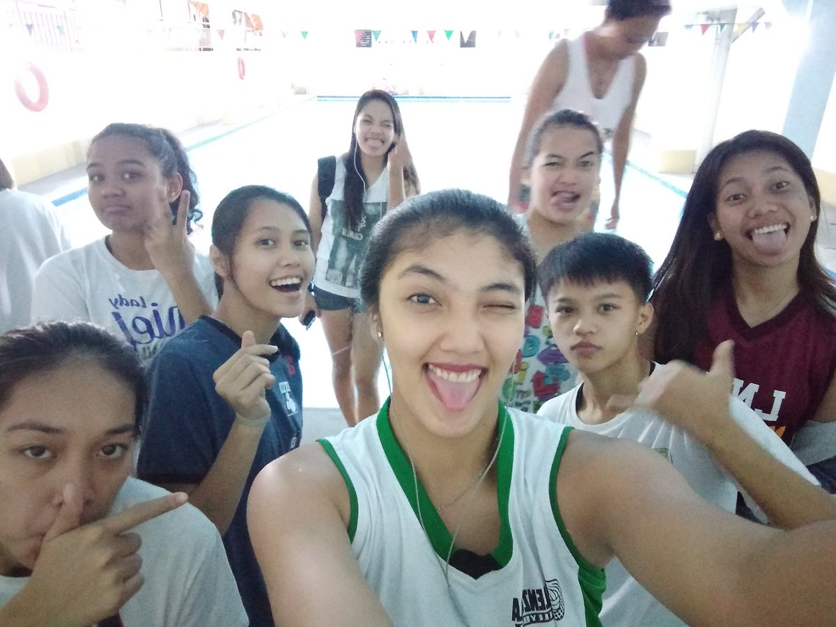mika_juanich04's tweet image. Aqua training is done. 🏊 #kapoy