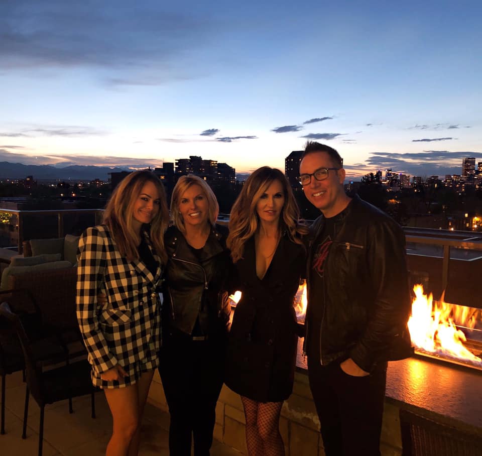 CaptSandyYawn's tweet photo. What a great hang at the #BelowDeckMed S4 Premiere Watch Party! Loved being w everyone, especially @leahshafer1 &amp; Angeila &amp; Aubry of @twofrogsgrill from S2 Charter 5! Thanks Towers Tavern for hosting! @BravoTV 💗#Denver ⛴️⚓️🍾 https://t.co/XxBylE5rO4