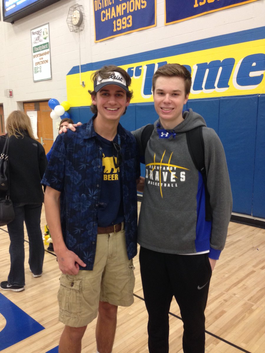 BCarselle's tweet image. My man Grego. @greghendrix23 

Happy Birthday my dawg.

Forever the greatest travel baseball pick up of all time.

#HilliardColts #ThreeBall