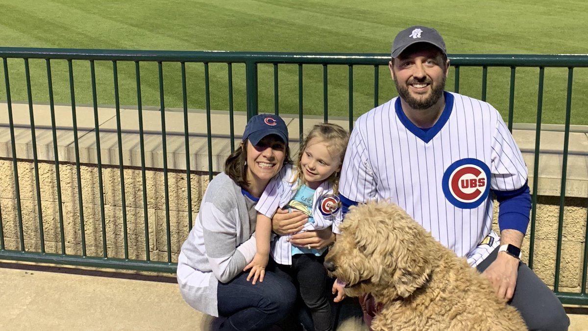 DGaken's tweet image. Bark in the park was #NestLevelFun! Thanks @greatlakesloons for being such a great host for the puppers!