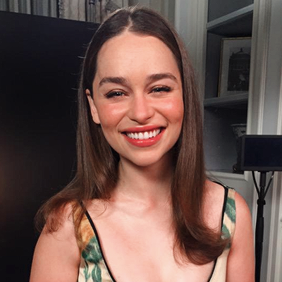 danyftjon's tweet photo. see Emilia Clarke's smile are like 5 years of therapy https://t.co/7HQ0QhfpcQ