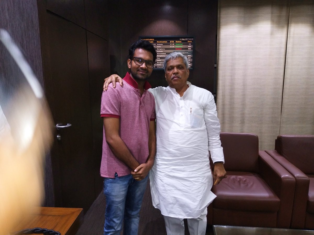 DeepSisai's tweet photo. आदरणीय @BJP4India के राष्ट्रीय उपाध्यक्ष श्री @jhaprabhatbjp जी को जन्मदिन की हार्दिक शुभकामनाएं। भगवान आपको हमैशा स्वस्थ और ख़ुश रखें। https://t.co/yPtA9IW5TD