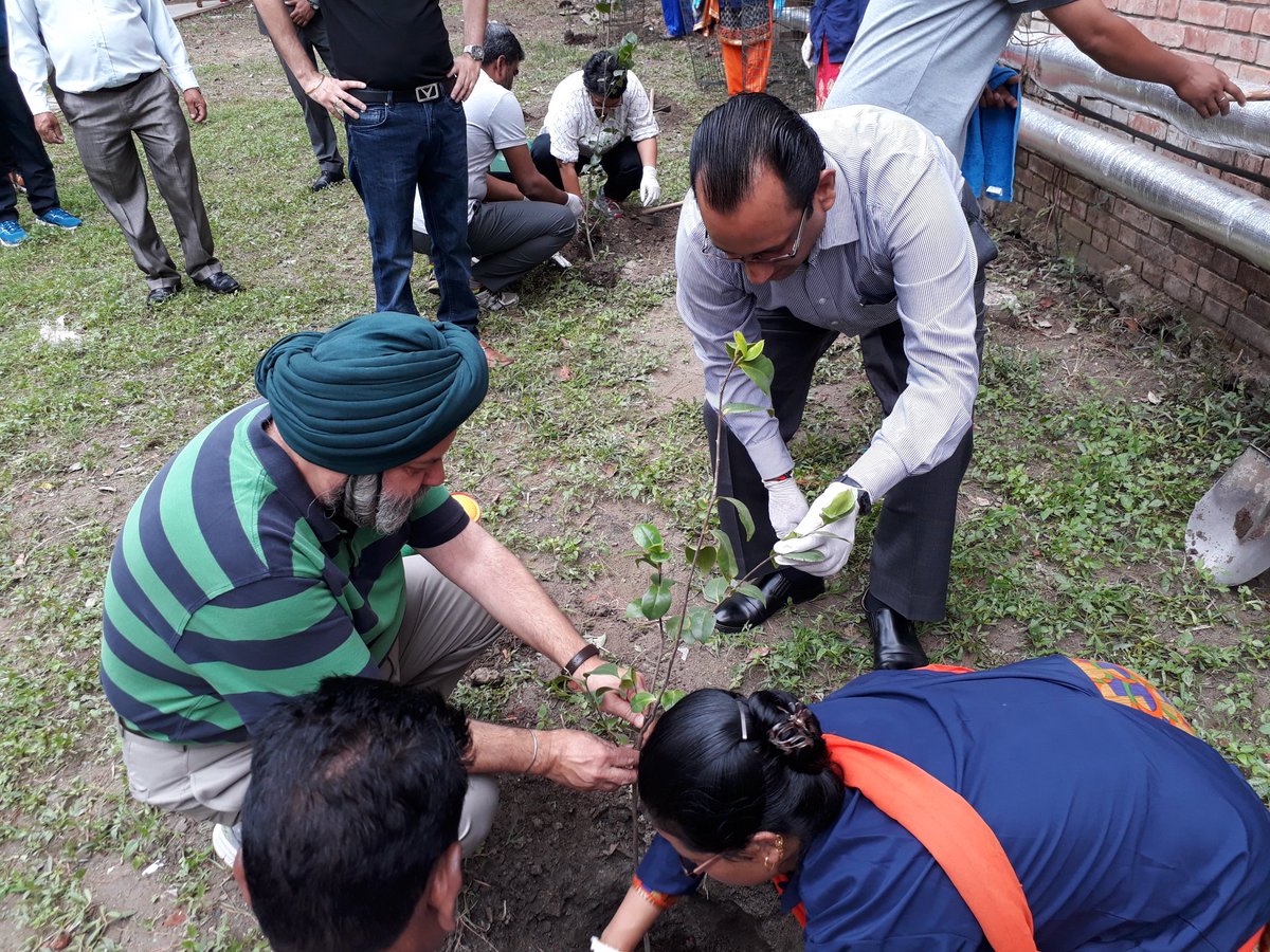 IndiaInNepal's tweet photo. #CleanEarthGreenEarth. Embassy of India organised cleanliness & plantation drive on the occasion of World Environment Day on 5th June 2019. https://t.co/ccpd0IIT59