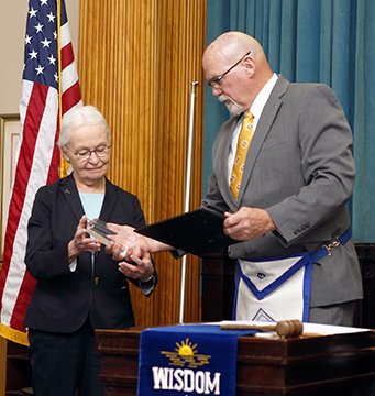 utepnews's tweet photo. Several organizations have recently recognized President Diana Natalicio for her contributions to UTEP and the El Paso region. ⛏ Learn more: https://t.co/cNQqDZPYFc https://t.co/jmCsnCMXEF
