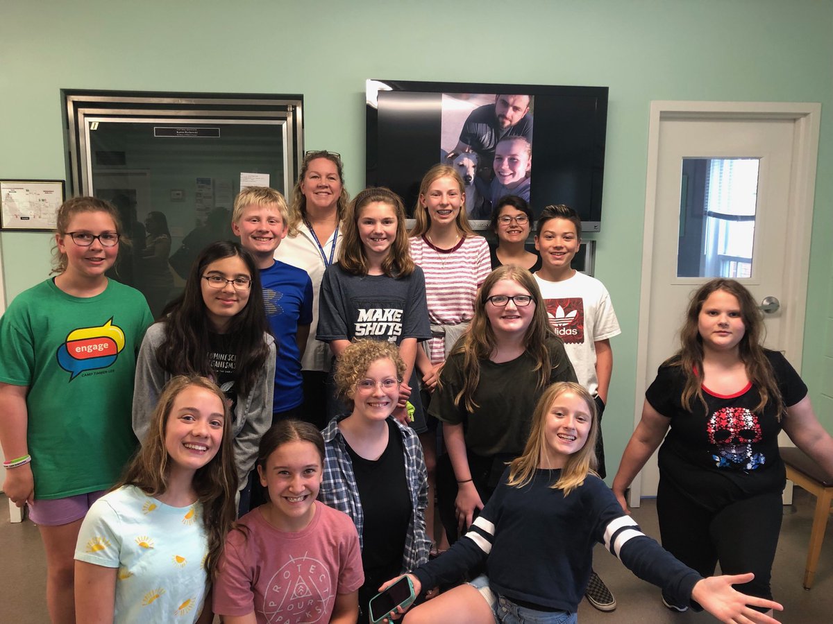 GMSS Leo’s Club made a visit to Anderson Animal Shelter today.