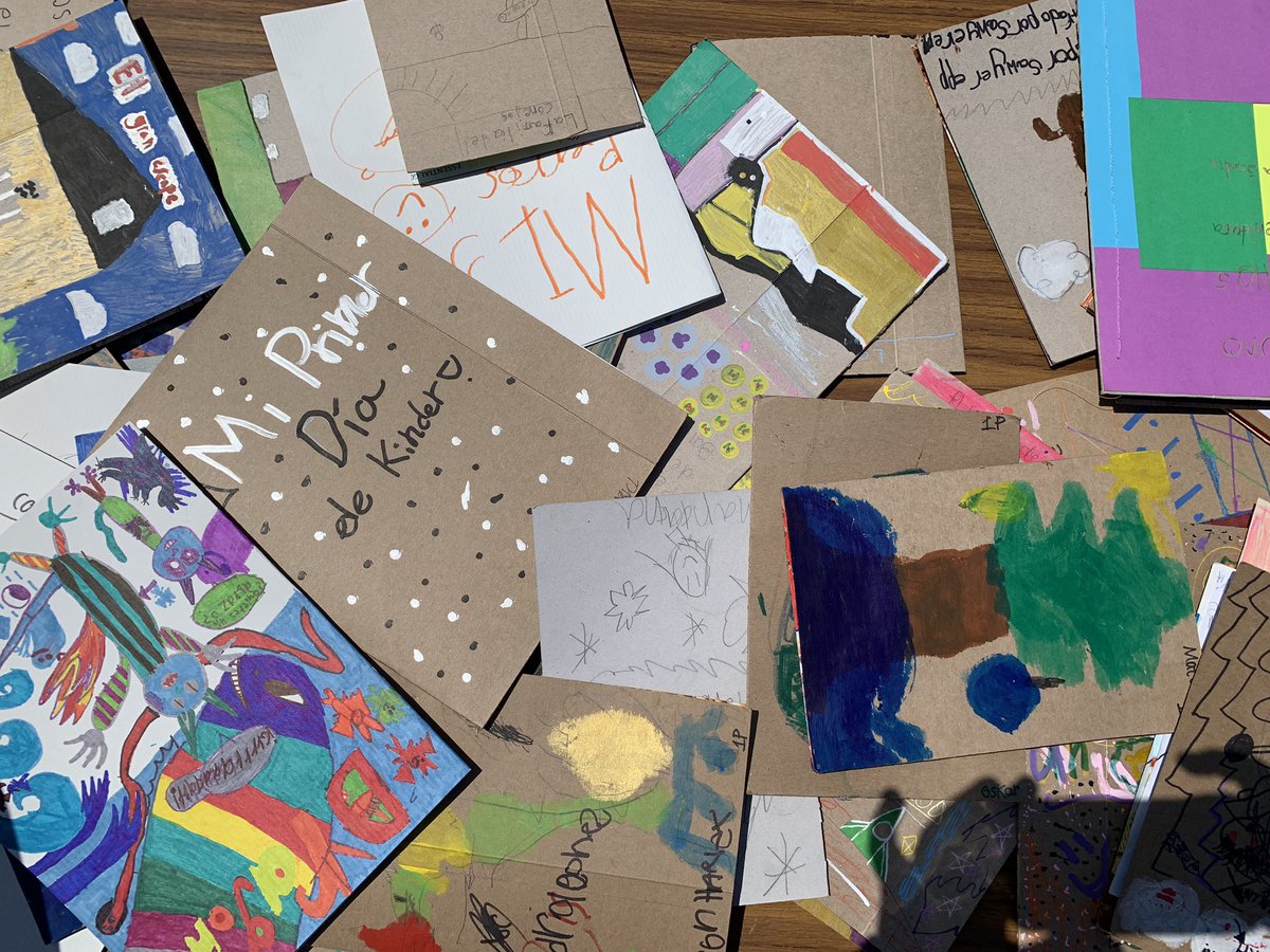 PSIPrincipal's tweet photo. Congratulations to our Park Spanish Immersion School student authors!  We had a beautiful day for our “Cartoneras” celebration, where our children were able to read each others’ books!  @SLPublicSchools https://t.co/OVXx5P53nU