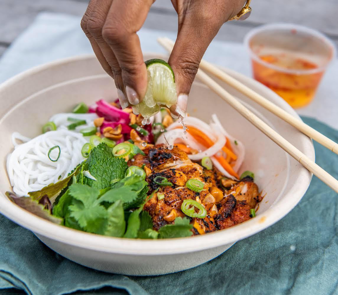 Brand new Vietnamese street food truck <a href="/kitchenetteLDN/">Kitchenette Karts</a> is officially open for business! Find them at their new pitch at Spitalfields Market, Tuesday-Friday every week from 11:30am-2pm (Lamb St, Spitalfields, London E1 6EA). Head down for a delicious lunch! 😋