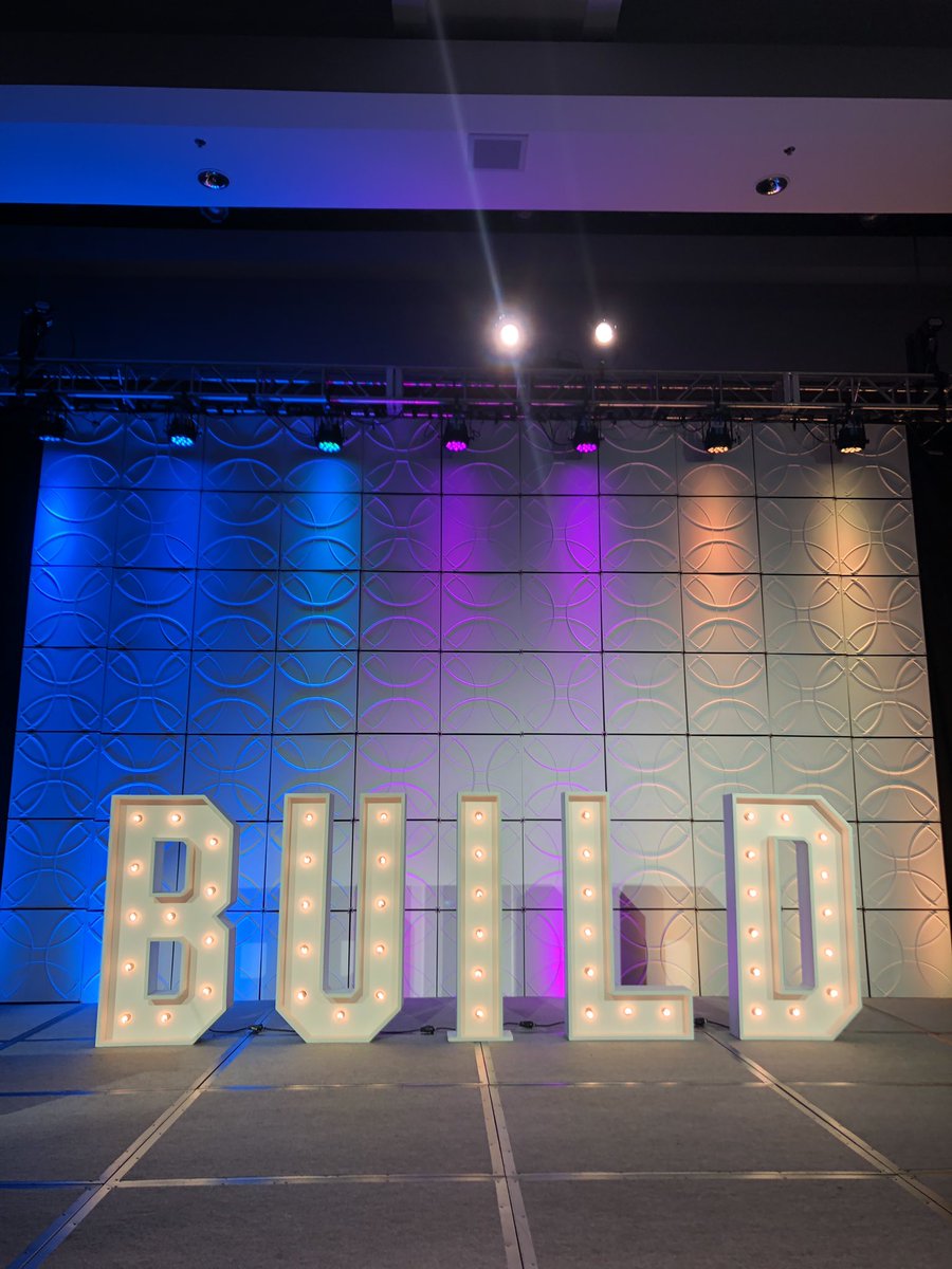 kevinolearytv's tweet image. Having a blast here at Build in Boston!! The #buildfest Pitch Challenge celebrates the culmination of a year of hard work by ninth-grade students, &amp;amp; the power of entrepreneurship! I’ve been watching the top 3 teams practice &amp;amp; these kids are ready for @ABCSharkTank!