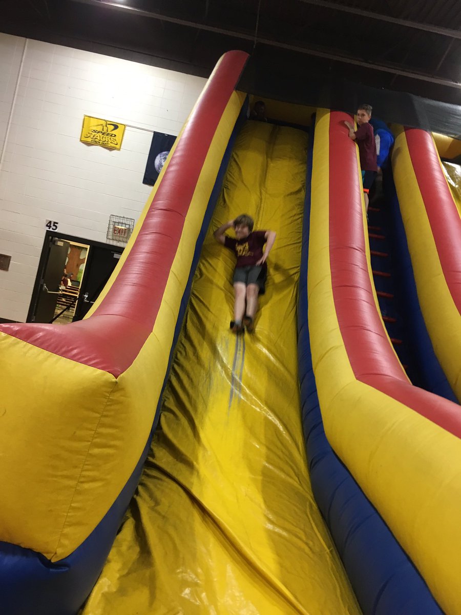 Smith5Cassidy's tweet photo. Field Day 2019 was a huge success! My students and I had a blast! @Chelsea_Tigers  #Chelsea_Pride https://t.co/84ohjABJRI