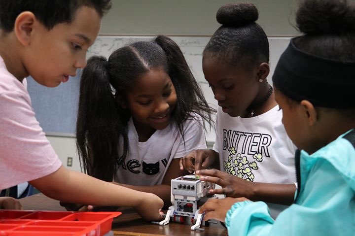 CrowleyISD's tweet photo. From coding and robotics to graphic design and creativity, Crowley ISD's summer learning programs are a great way to engage students during the summer months! Learn more at https://t.co/COap2nJIiL https://t.co/feNzCFBN21