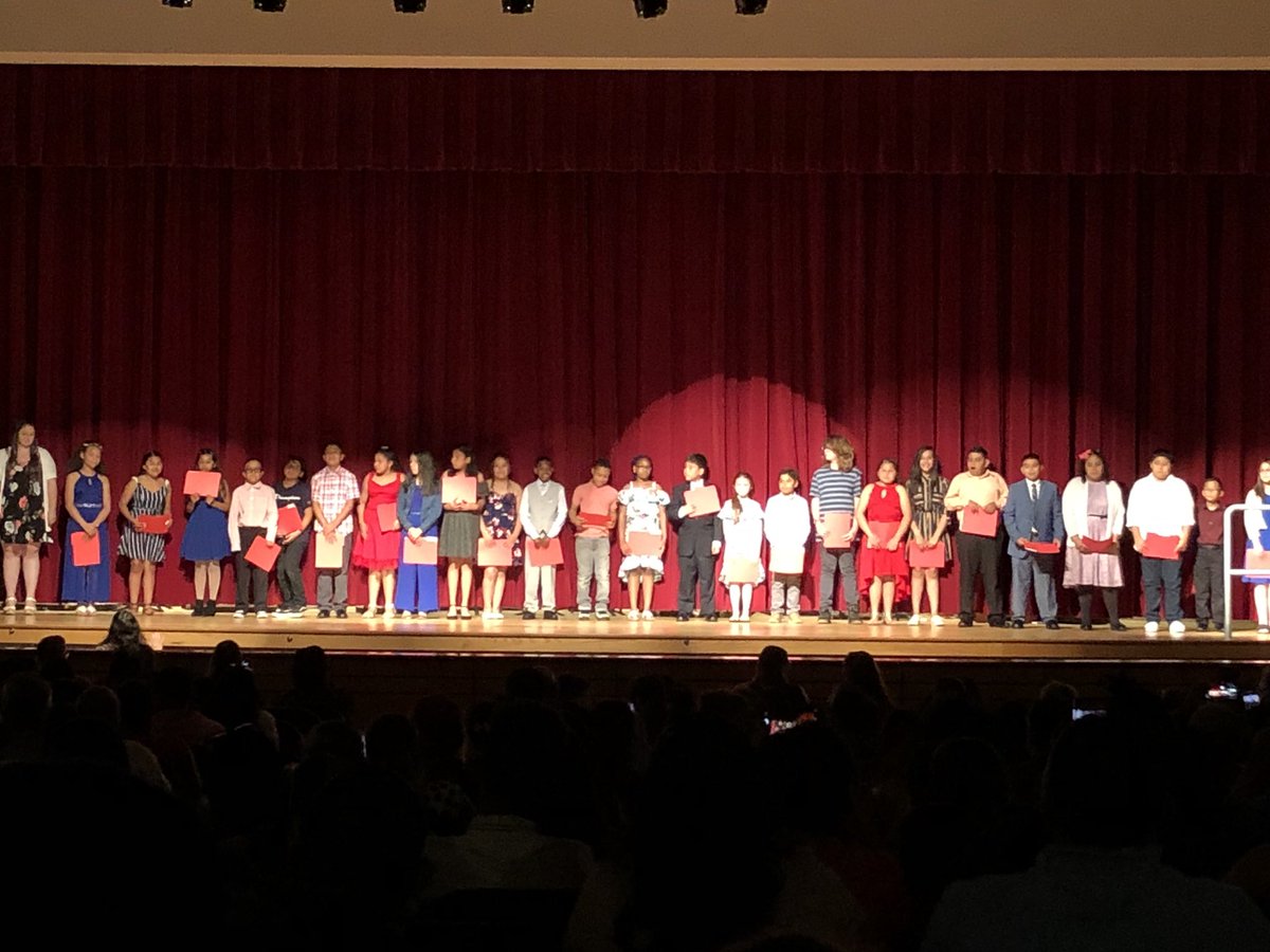 ellisladybugs's tweet photo. Congratulations to the Ellis Elementary #calssof2019! @EllisSoars https://t.co/GrVX8zBojH