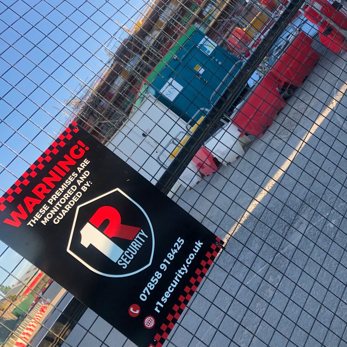 r1_security's tweet photo. When you're a #company owner or a #property owner, you have to make sure that your premises are #safe. Most of the time, #people have problems with high-crime areas. If there is a significant amount of criminal activity in a particular area, it can cause #real problems https://t.co/vQioPkOSdn