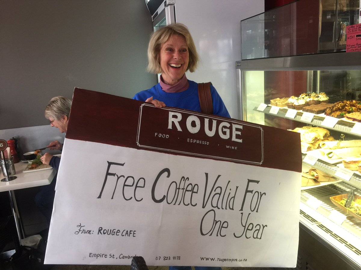 Congratulations to our winner of free coffee a year!
Thanks for everyone donated for Pink Ribbon 🎀
