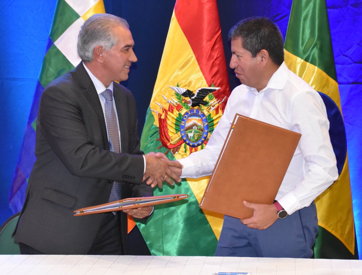 LuisSanchezMH's tweet photo. Hoy firmamos un acuerdo importante con al gobernador 
@Reinaldo45psdb de Mato Grosso Do Sul para comercializar gas, GLP, urea, desarrollar infraestructura, construcción y operación de redes de gas. Asimismo, el intercambio de información en materia de biocombustibles. https://t.co/USbOFdAfga