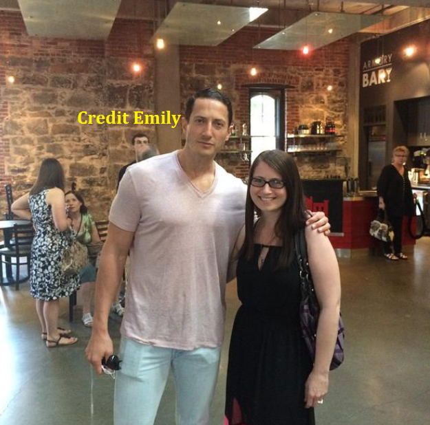 PiliTF's tweet photo. #FanPic
#SashaRoiz at Portland Center Stage. #PCS_Armory
June 2015 https://t.co/gz4wVBu9kN