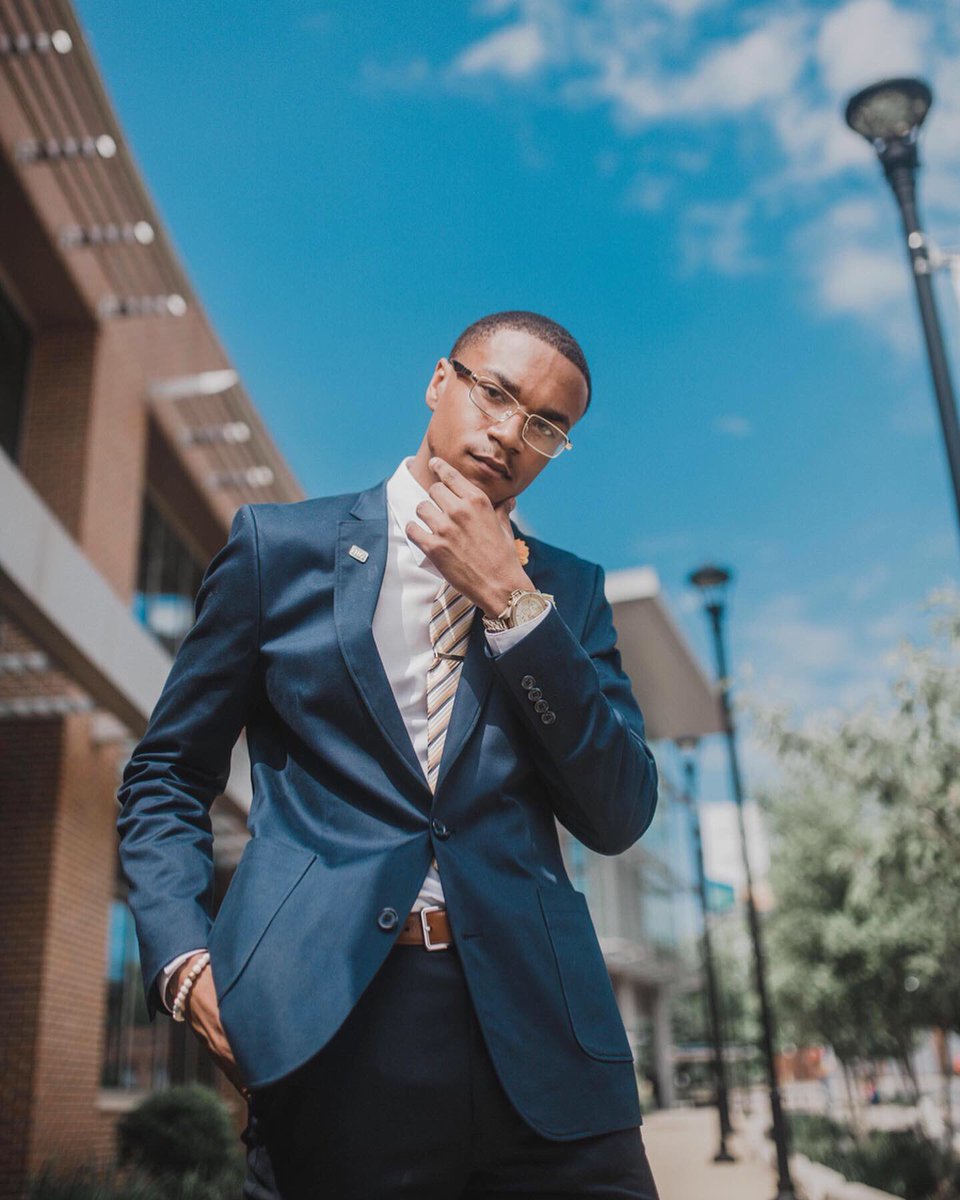 _topbrand's tweet photo. Created the life my past doubted I would have🥂  #KQB19 
•
•
📸: @Heytobs https://t.co/EnxDYtXBns