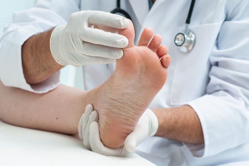 ED Consults Vascular Surgery for "Pulseless Foot" on a Pulseless Human - gomerblog.com/2019/06/ed-con…