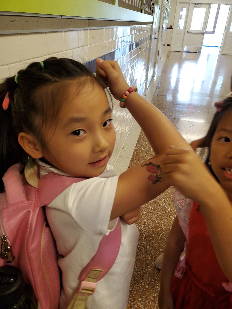 FirstInRoom219's tweet photo. #BowlOfFun today... Temporary Tattoos! #StormingInto2ndGrade https://t.co/LQe7ULOxY6