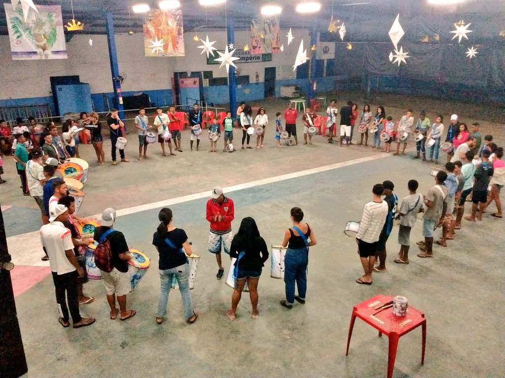 __novoimperio's tweet photo. Aqui os trabalhos já começaram 💪🏿
Terça-feira de oficinas na Orquestra Capixaba de Percussão.
#novoimperio
#OrquestraCapixabaDePercussao #noimport
#Carnaval2020 https://t.co/SJ7K9XK8sQ