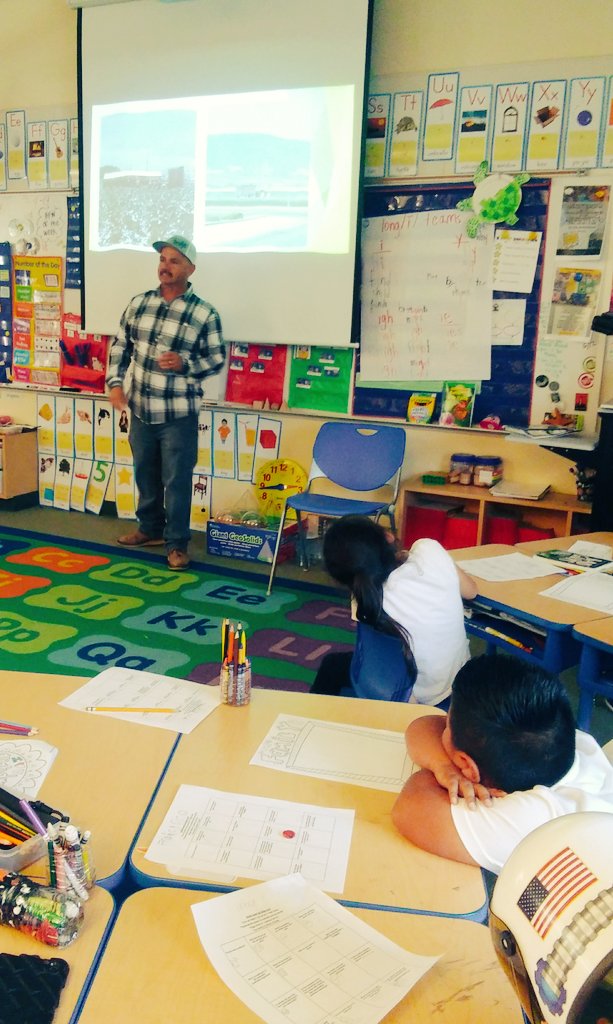 aguilar_1st's tweet image. Thank you to all the presenters that came to Career Day @3Rscholars. We learned so much. #SPCAmc #BragaFresh #CCVNAHOSPICE