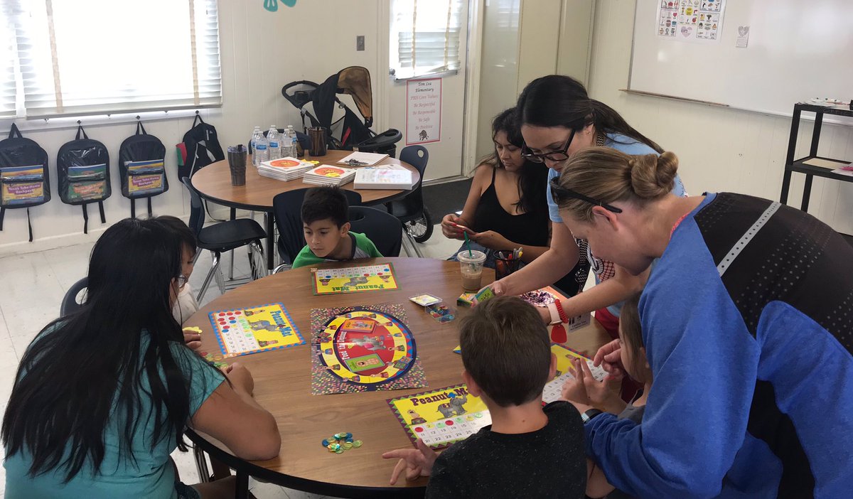ASotoRamz44's tweet image. Parent &amp;amp; child Summer learning series Day 1 #familyengagement #linkedtolearning #SEL #readingisfundamental #IamEPISD @ELPASO_ISD