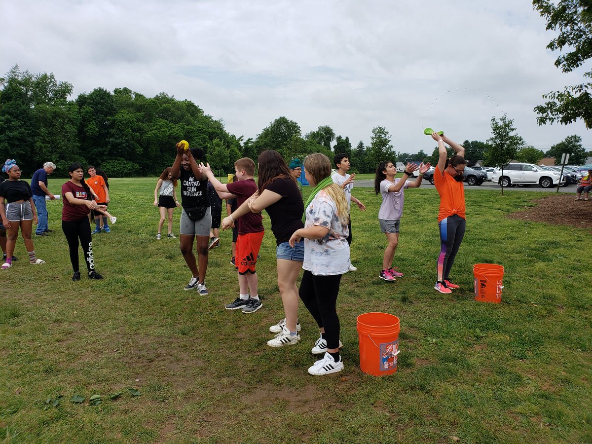 HTSDSuperBatlle's tweet photo. Last week's #FieldDay at Grice MS was #Awesome! Great job to the #PhysEd crew for putting it together! #HTSDpride #FitForGrice #GriceStrong https://t.co/cRncCHELaG