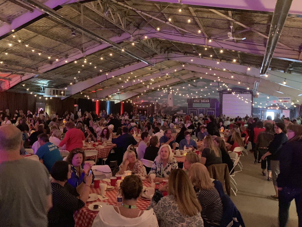 CFNU's tweet photo. True New Brunswick hospitality on display tonight at the Acadian Kitchen Party. Thank you for the fun night, @NBNU_SIINB! #Lead19 https://t.co/uMbiHgaWQU