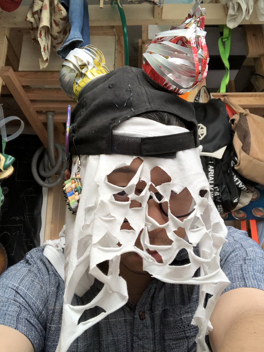 nodom1140's tweet photo. 今日、僕は生まれました

     名前は“ 森林  太郎 ”

職にもありつきました

     職業“ ヤンキー林業株式会社専務 ”
#personal #portrait #face #human #disquise #fashion #physical #身体 #変身 #ポートレート https://t.co/m1JpdeBpVn