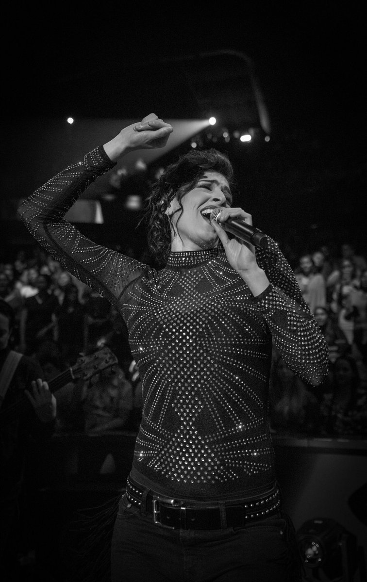 lupizz_mc's tweet photo. My #TeenChoice nominee for #ChoiceLatinArtist is @haashoficial https://t.co/KHeALhjAKf