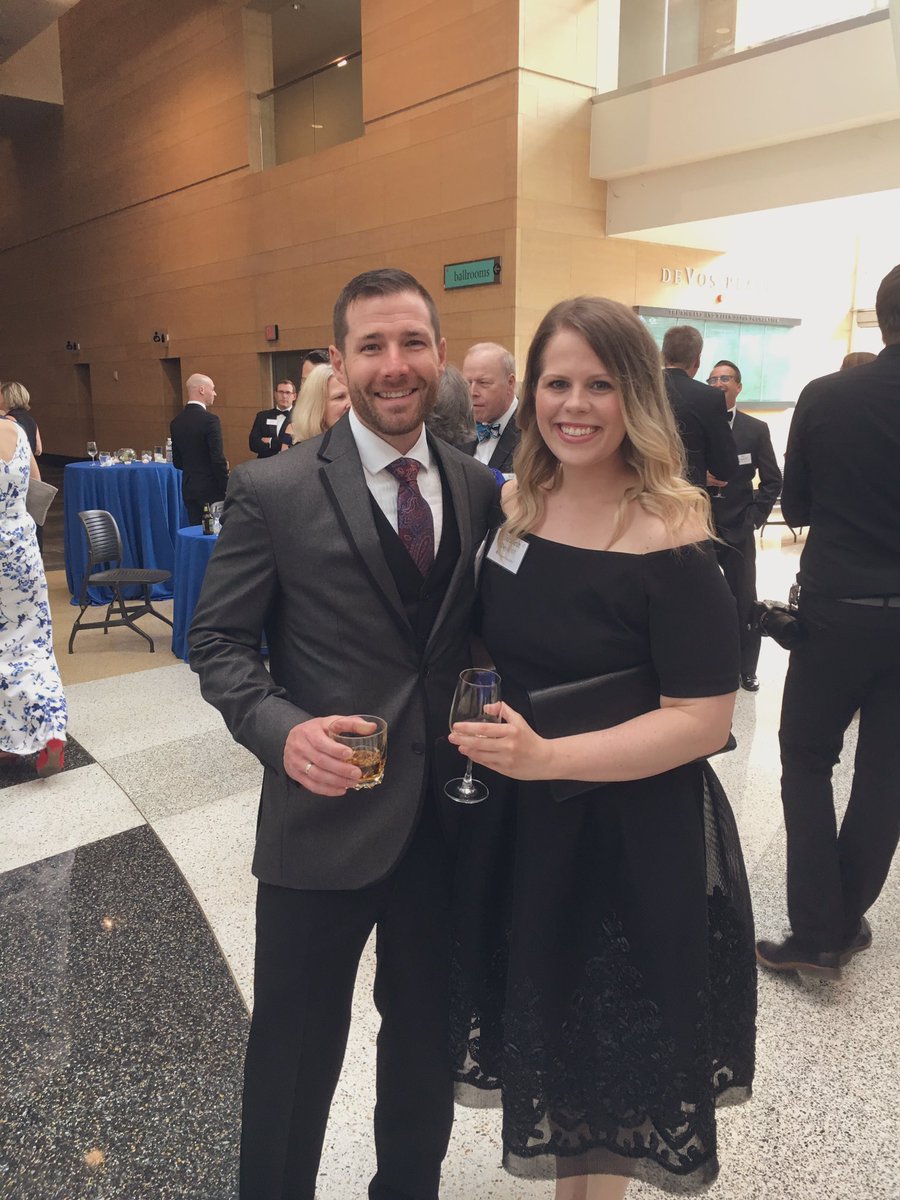 doylelizabeth's tweet photo. LOVE finding my Transitions Leader at #enrichgv every year. 15 years ago he showed me what it meant to be a #LakerLeader and Iβve been inspired ever since: https://t.co/JgslzJyEs9 #gvsu #GVLakerEffect https://t.co/PMm4TeHUZe