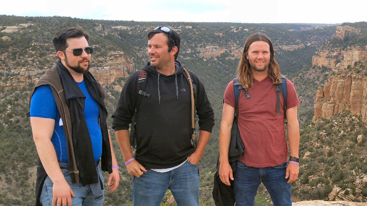 #CAC19 with <a href="/Grimerica/">Grimerica - Darren</a> <a href="/SnkBrs/">Brothers of the Serpent Podcast</a> on the #PetroglyphTrail out of the #MesaVerde museum. Awesome canyon overlooks on the home side of the 2.4 mile trail... With the #Watcher
