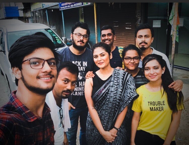sayani06's tweet photo. If it was easy, Everyone would do it! 🎥 🎞 
#ItsAwrap #Charitraheen2 #ScheduleWrap #WithTheTeam❤️ https://t.co/r70gyKeGZp