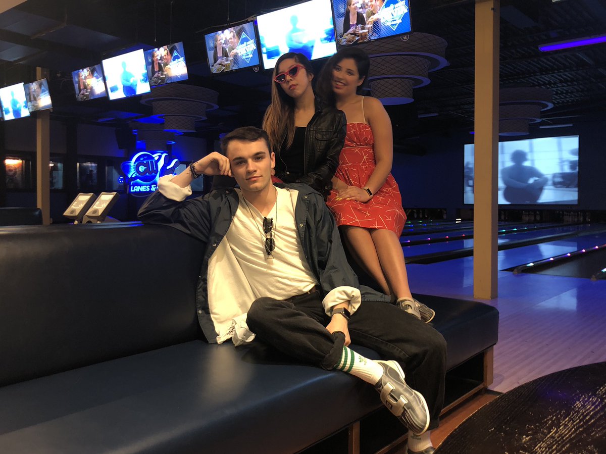 Everyone looked STRIK(E)ing during our 50's themed OL bonding at the bowling alley!!!🎳