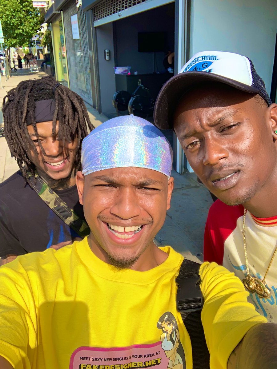 guapdad4000's tweet photo. Ramen and Rolled Ice Cream Date w the boys https://t.co/hbmm0q7AI9