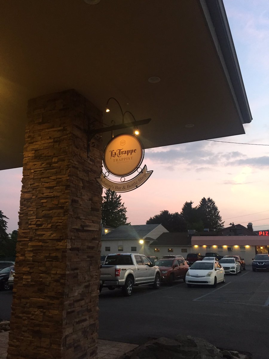 Hanging here for the Northeast Pa launch of @evolutionbeer . Great spot <a href="/sabs_beerstore/">Sabatinis Beer Store</a>